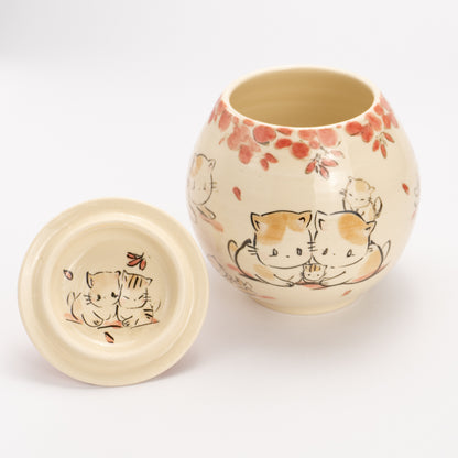 Decorative Vase - Friendly Cats