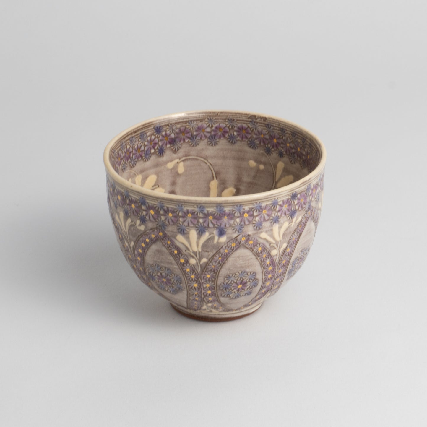 Cup Shisaikamon"紫彩華紋" A