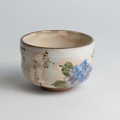 Small teabowl Waka "和歌"  hydrangea