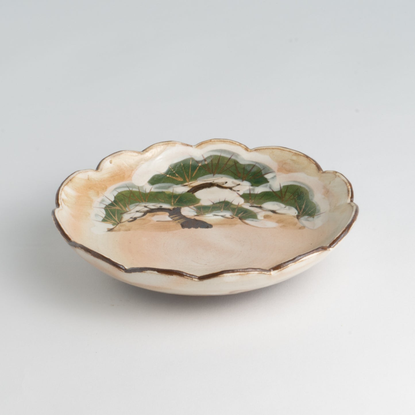 Flower edged bowl  -  Pine tree