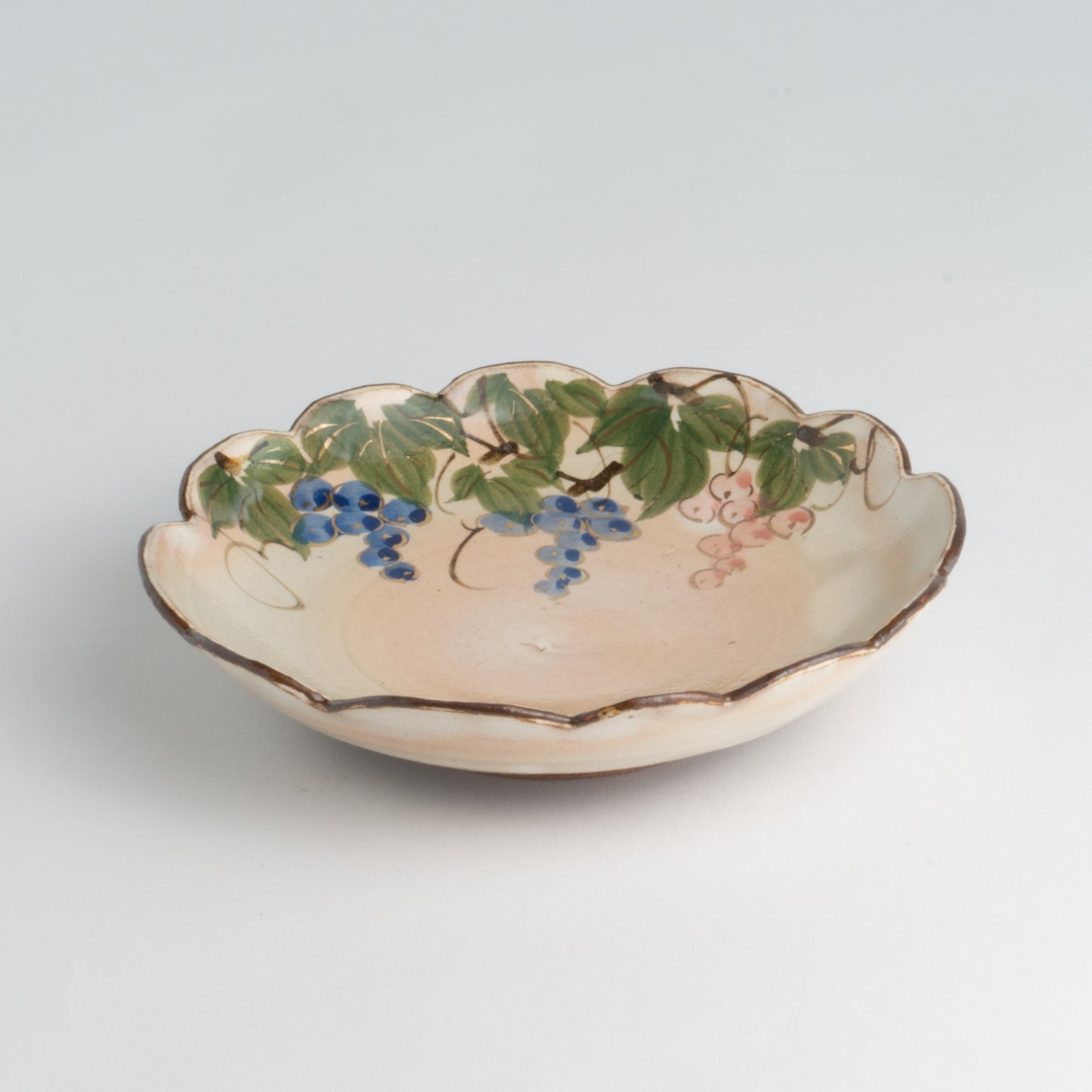 Flower edged bowl  -  Grape