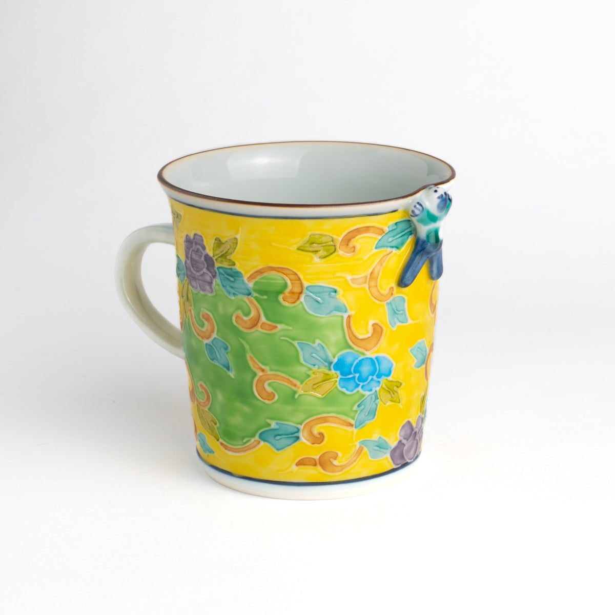 Mug -Yellow  base Kochi"交趾" Ikkanjin"一閑人" Arabesque Blue  by Shuhodo