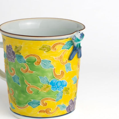 Mug -Yellow  base Kochi"交趾" Ikkanjin"一閑人" Arabesque Blue  by Shuhodo