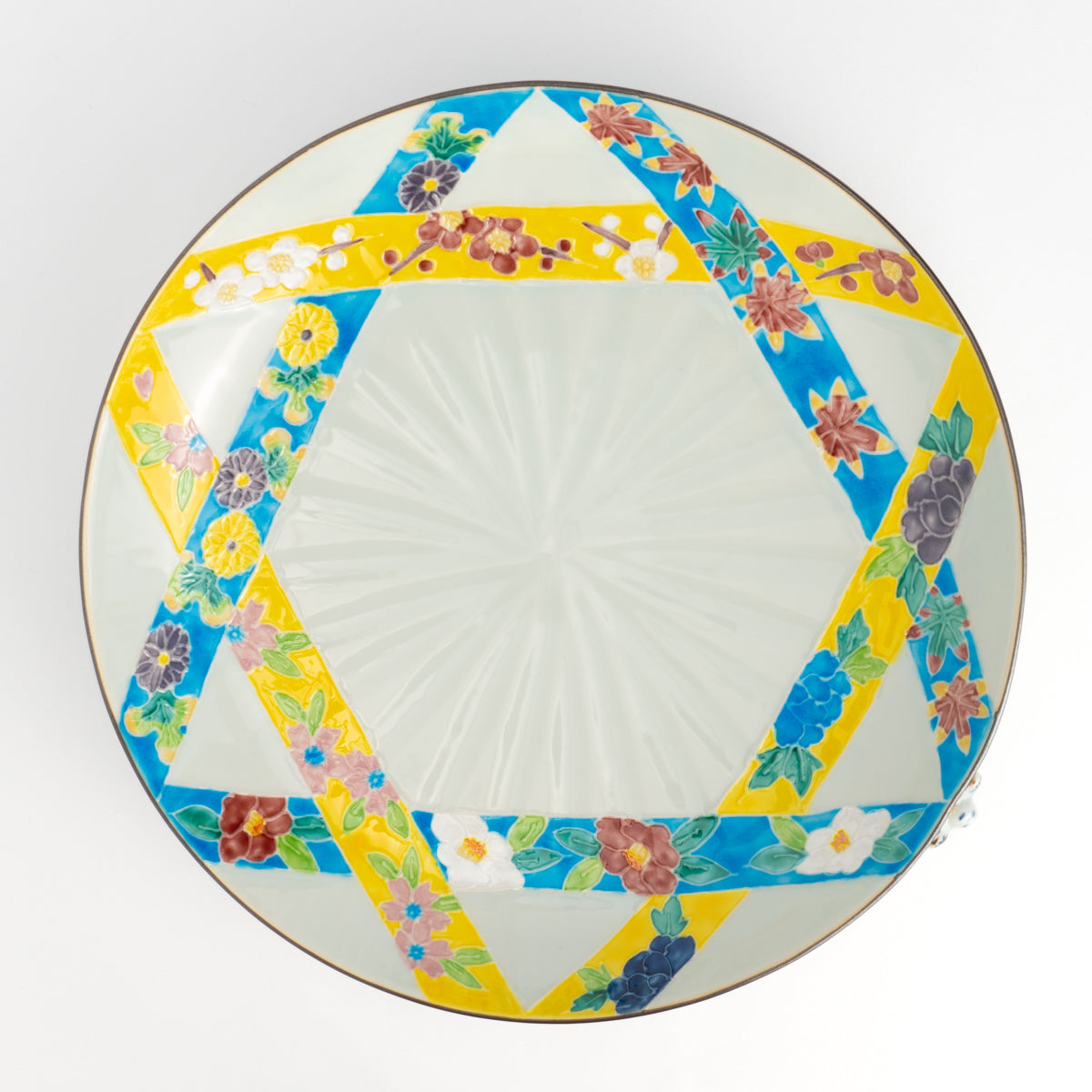 Dinner plate- Ichikanjin"一閑人" ribbon  flowers  by Shuhodo