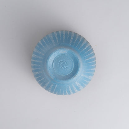 Petal-shaped teacup - Glazed and painted, sky blue