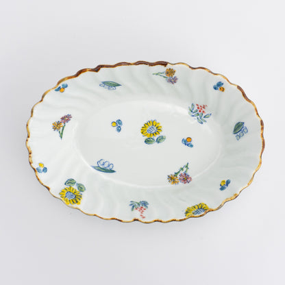 Oval bowl - seasonal flowers