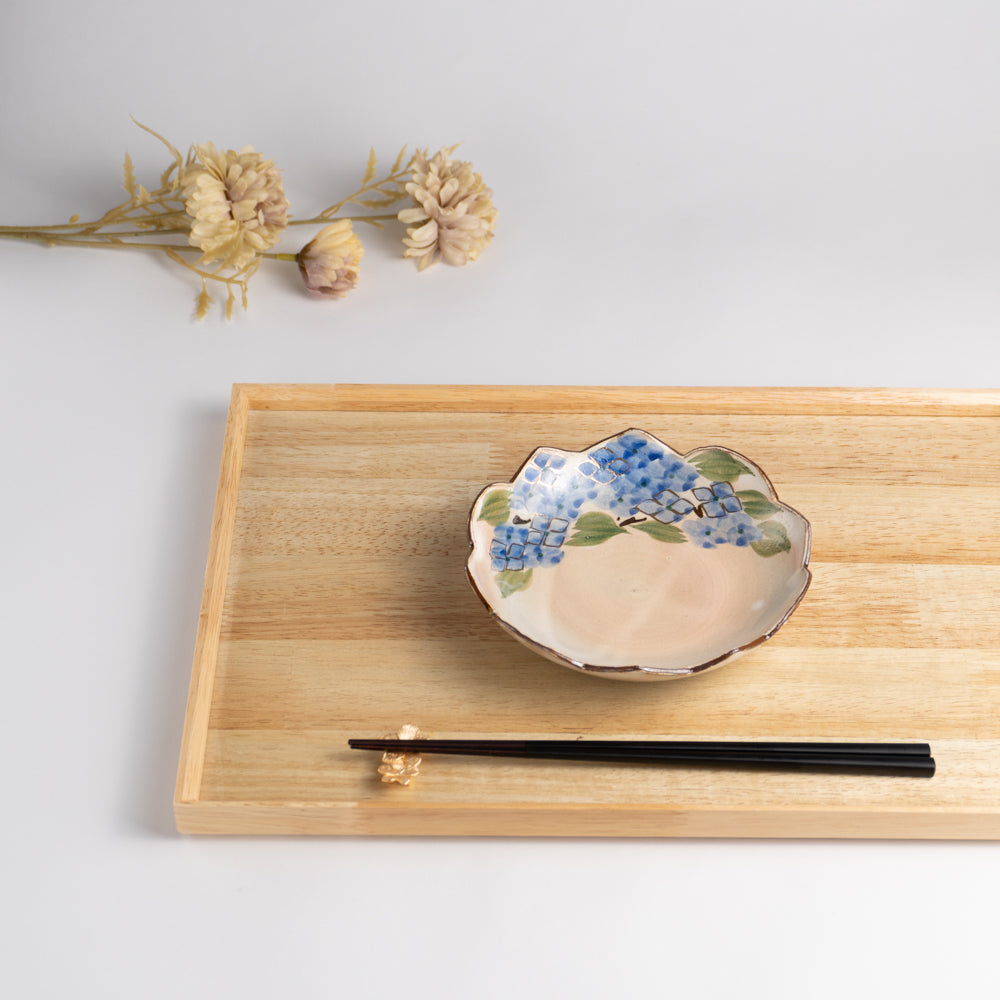 Flower edged bowl  - Hydrangea