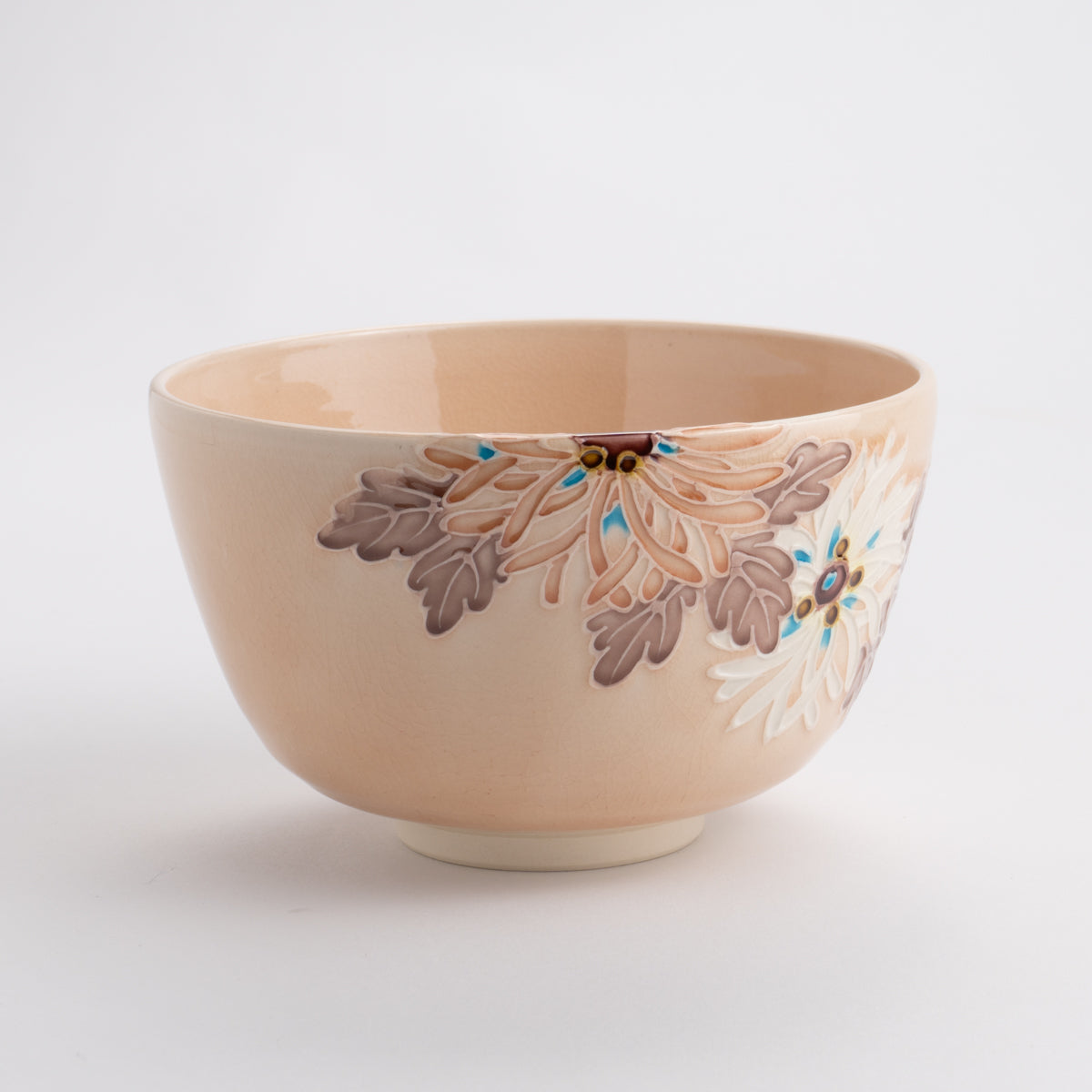 Matcha bowl, pale peach, chrysanthemum, Ichino Yamamoto 