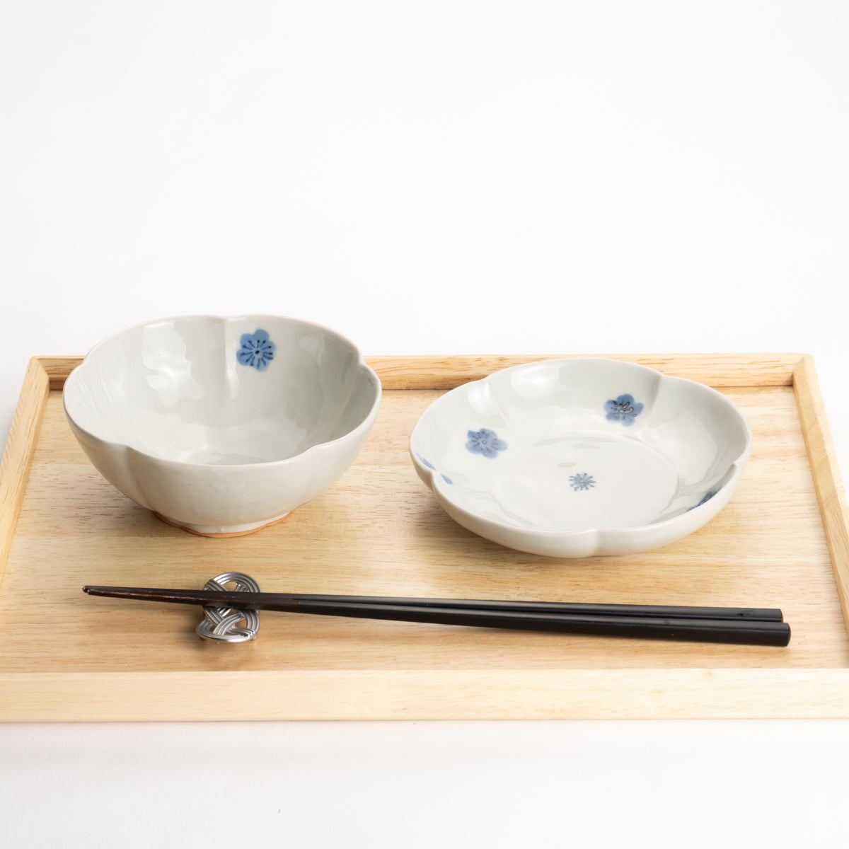 Small Plate -Blue and White Plum by Nagata studio