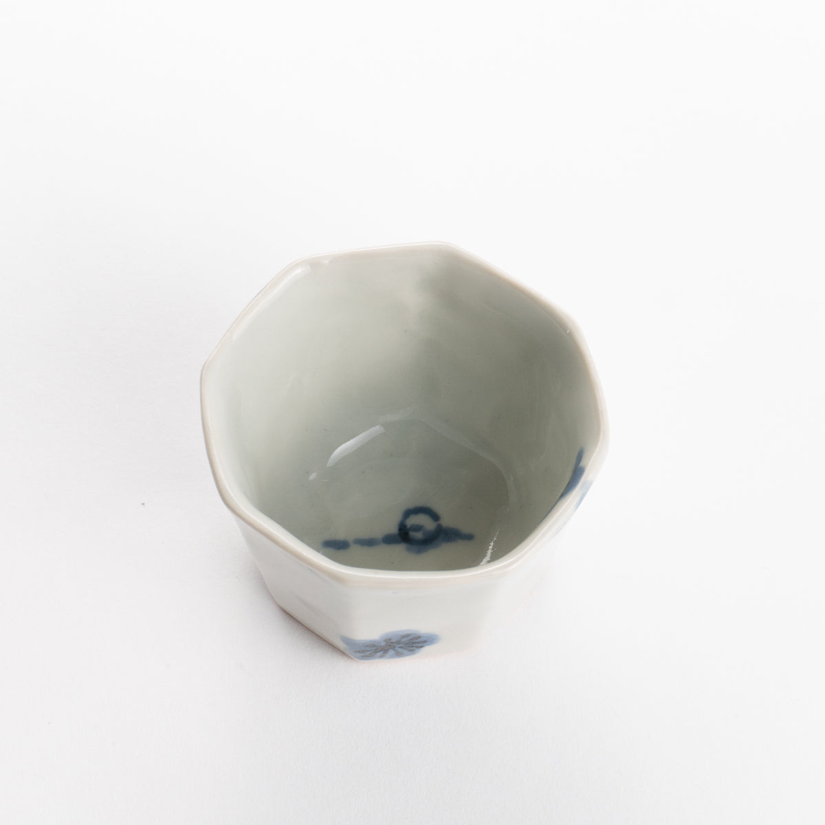 Sake cup -Blue and white plum by Nagata studio