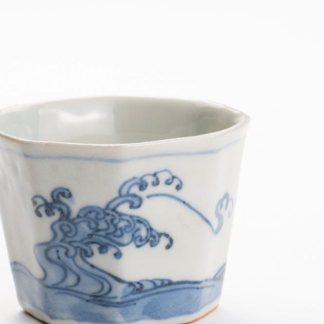 Soba cup - Blue and white Great waves by Nagata studio