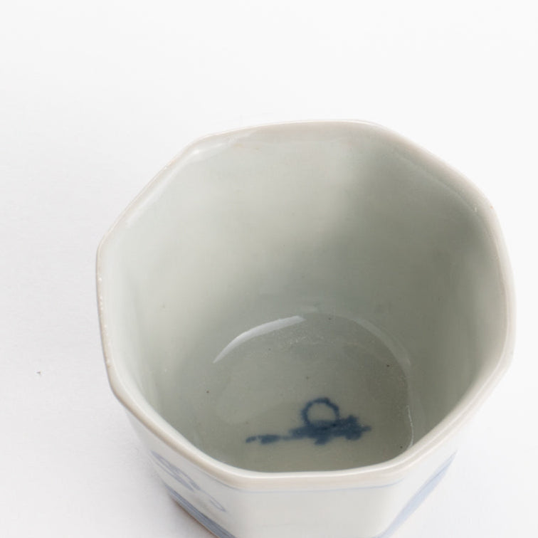 Soba cup - Blue and white Great waves by Nagata studio