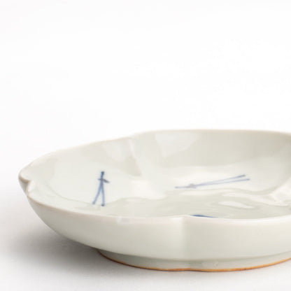 Small Plate -Blue and White Pinetree B by Nagata studio