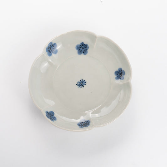 Small Plate -Blue and White Plum by Nagata studio