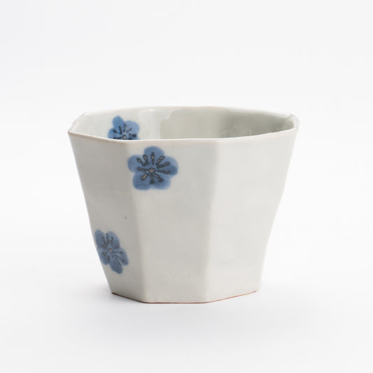 Soba cup -Blue and white  plum blossoms by Nagata studio